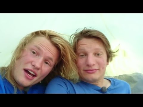 Videoblogg: Julius och Björn har spenderat natten i tält - Spring! (TV4)