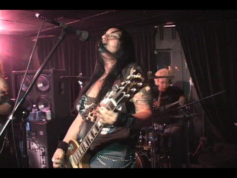 Broadzilla -LIVE clip from the New Way Bar in Ferndale, MI  8-19-06