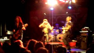 Accept - New World Comin`