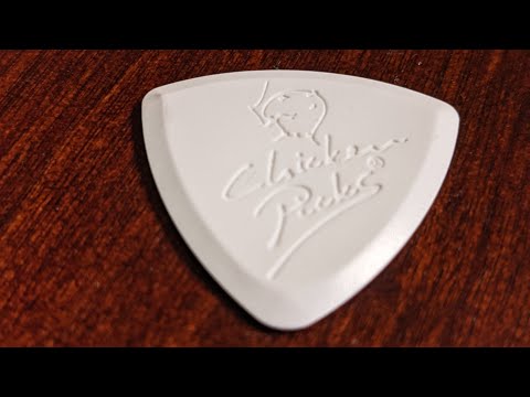 Chicken Picks Bermuda III 2.1mm guitar pick review (I won't try to chicken pick but nice pick)