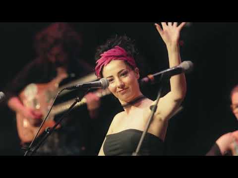 Merve Akyildiz ft. Babylon Orchestra - Evlerine Varagele Usandim