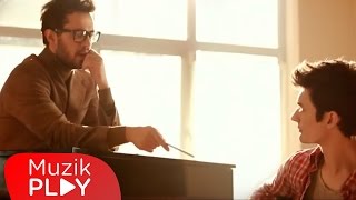 Oğuz Berkay Fidan feat. Murat Boz - Olmuyor (Official Video)