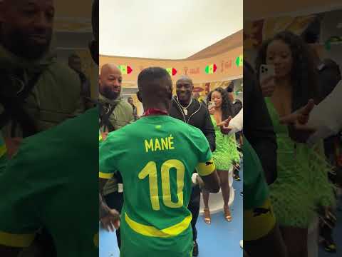 Akon gives Sadio Mané a hero’s welcome. 🇸🇳❤️ #TotalEnergiesAFCON2025