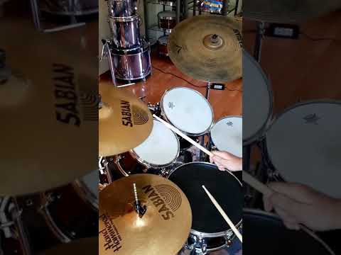 Famous Drum Intro #shorts #drumming #drummer #drums #drumlessons #70smusic #yamahadrums #vater