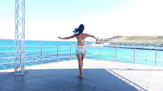 Hossam Ramzy - El Hob Halal. Красивый восточный танец, Bellydance на берегу моря.
