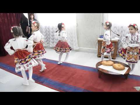 Танцът на ІV група, ДГ Здравец - традициите са живи