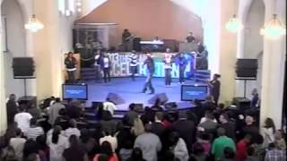 Praise at Kingdom Builders (The Walls Group Concert)