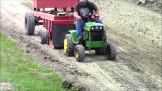 preview picture of video '2014 Chesterville Lawn Tractor Pull Part 2'