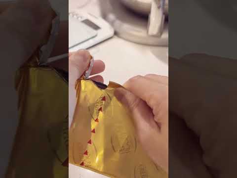 FERRERO ROCHER MILK HAZELNUT BAR #shorts #asmr #asmrchocolate #asmrsounds #ferrero #sweet