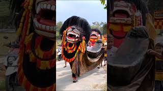 Download lagu Bocil Ikut Barongan Keliling Desa #shorts #barongan #jaranan #reogponorogo #barong #reog #jathilan mp3
