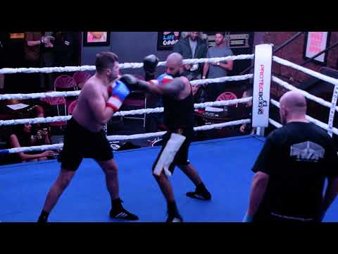 [Ste Singh] Vs [Ste Faulkner] Light Heavyweight contest @FusionLiverpool