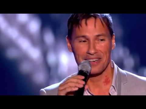 Nathan Moore performs Seven Nation Army