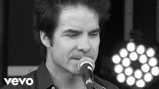 Train - Angel in Blue Jeans (Xperia Access @ V Festival - Lounge)
