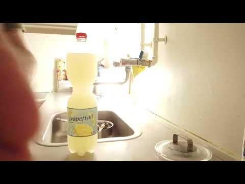 MongoTV_8847 - LOOKING AT GAMER PC HARDWARE - Part 598 - Iqaluit Airport - Nunavut - Canada