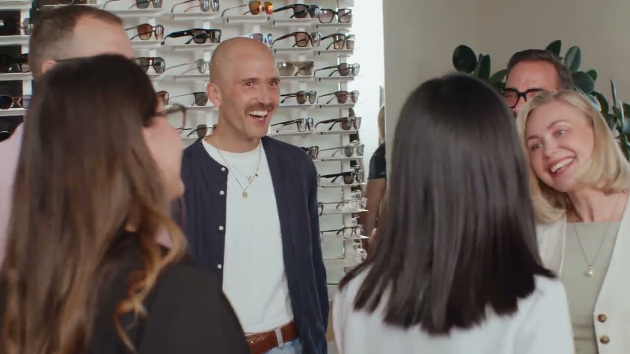 1. Unternehmensvideo von Mister Spex