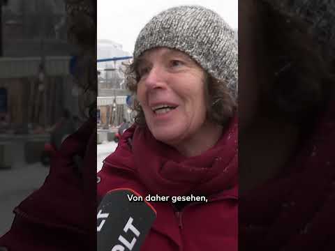 Video Thumbnail: KLASSIKER-UNTERRICHT: Vereinfachte Texte als Inklusion – Kritik an Bildungsniveau #shorts
