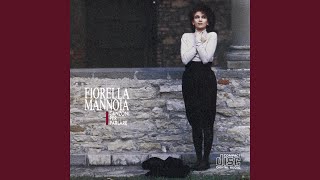 Kadr z teledysku Fino a fermarmi tekst piosenki Fiorella Mannoia