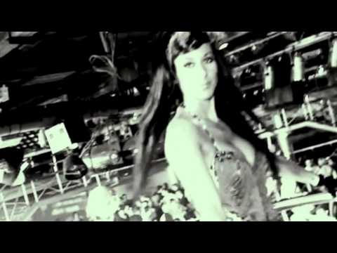 Sak Noel vs. Yolanda Be Cool & DCUP - Loca Americano  (81-KO)