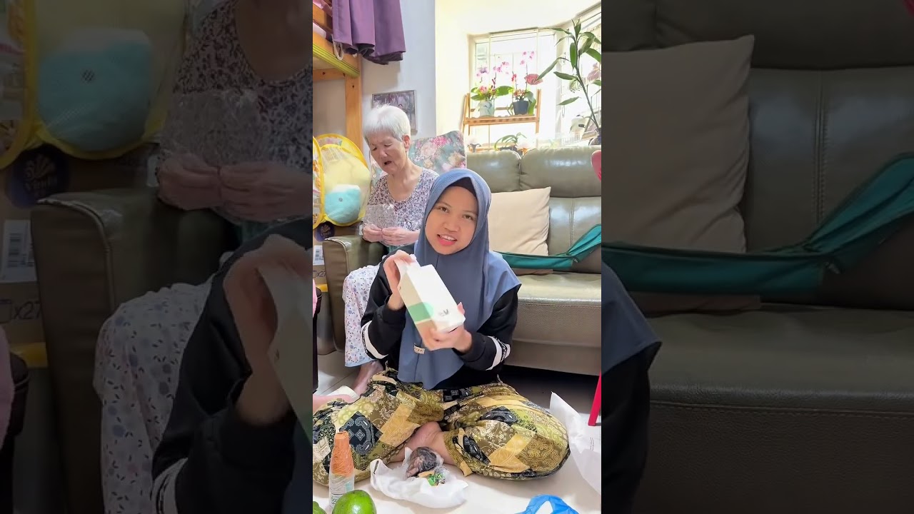 Rezeki Anak Soleh! Mamake Pulang Umroh Bawa Oleh-oleh Sebanyak Ini