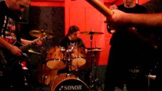 Atomski Rat - Go Fucking Nihilist (Agathocles cover)