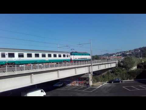 E444R titolare del treno intercity 604, Montesilvano.