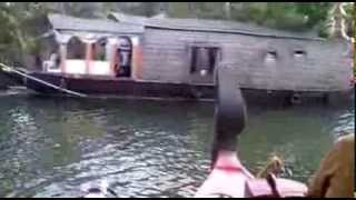 preview picture of video 'kerala backwaters houseboat kumarakom'