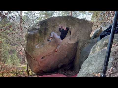 Fontainebleau - Cuisinière Crête Sud - Coralie dans La Mouche (7B+)