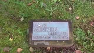 preview picture of video 'Hochwald-Kliniken Weiskirchen Saarland Germany Ehrenfriedhof T14'