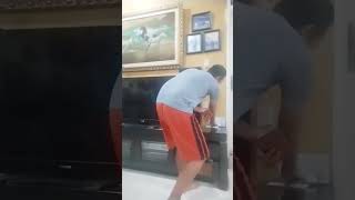 Download lagu DOMPET KOSONG HARUS ISI ULANG 😂#lucu #ngakak #tertawa #short mp3