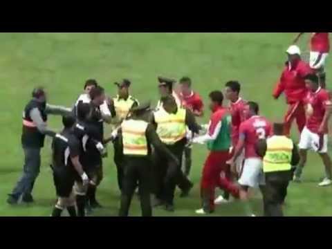 PELEA en partido de fútbol Pelileo - Juventud Minera