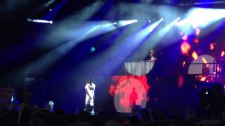 Tinie Tempah performing Don&#39;t Sell Out at Sundown Festival 2014
