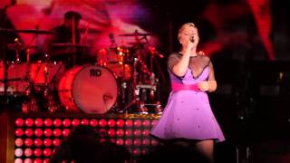 Kelly Clarkson - &quot;Tie It Up&quot; Live (Honda Civic Tour 2013)