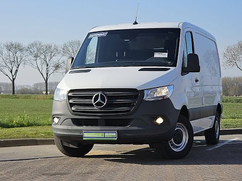 Mercedes-Benz Sprinter video miniature