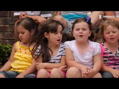 Suntem o familie unita - video