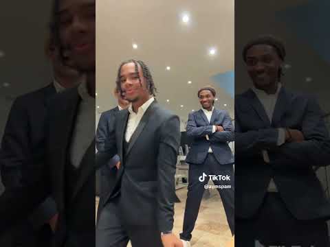 Té-ma leur dégaine 😅 #tiktokfrance #tiktokfrance  #viral  #ayanakamura  #comportement#pourtoi