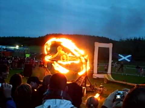 Manchester Co of Extreme Largeness at Wickerman 2007