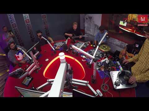 Antone & The gang band: Superlatywy w fikcji