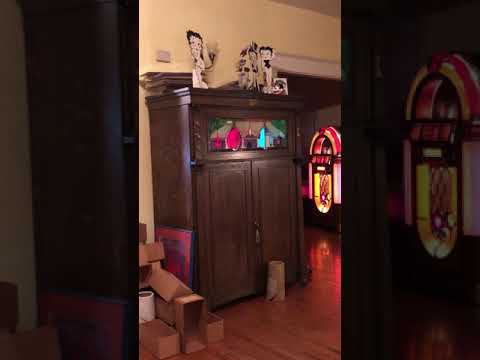 "Page Miss Glory" (Fox Trot):