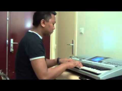 Iny hono izy ravorom bazaha (malagasy lullaby)