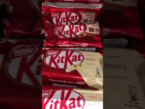 Kitkat white chocolates 🍫 #viral #yummy #chocolate #youtubeshorts #shorts