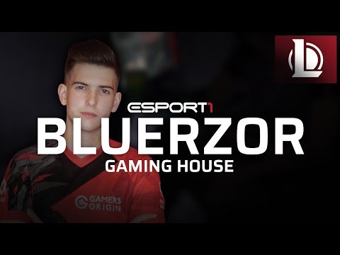 Meglátogattuk bluerzort párizsi rezidenciájában