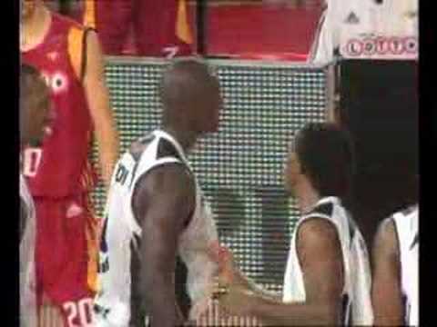 Pape Sow contro la Lottomatica Roma