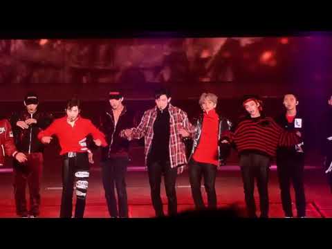 171126 The EℓyXion In Seoul - Diamond EXO screen cut.