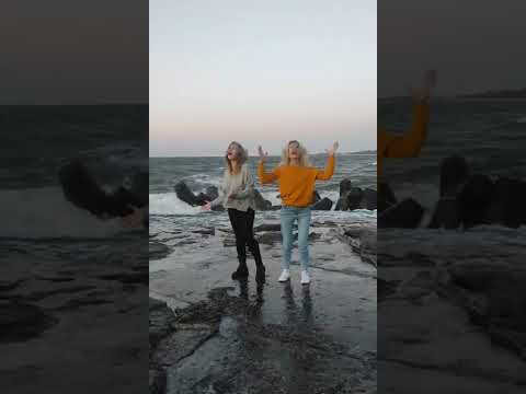 Viktoriia & Anastasiia - Все буде Україна