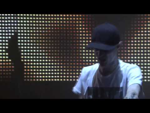 Deadmau5 - Goodbye (by chris lake and Tommy Trash) live @ ITunes Festival 2012