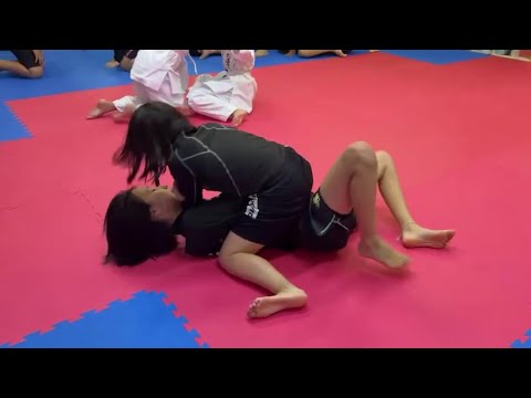 女子ノーギ柔術スパーリング