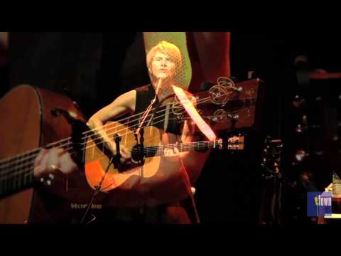 Shawn Colvin - "Diamond In The Rough" (eTown webisode 235)