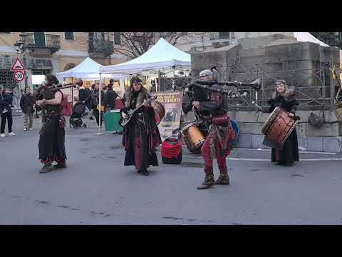 I musicisti medievali nella città di #Taggia #agrifestival