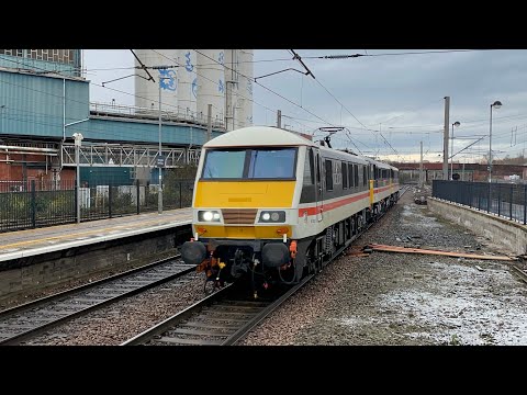 LSL Icebreakers + strike day freight and services at Warrington Bank Quay (17/12/22)