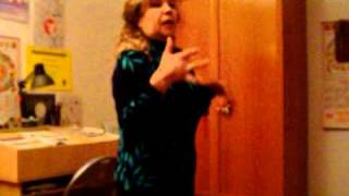 enrike sanosuke presenta..."Un rojo clavel.",inter por Juani Iglesias.